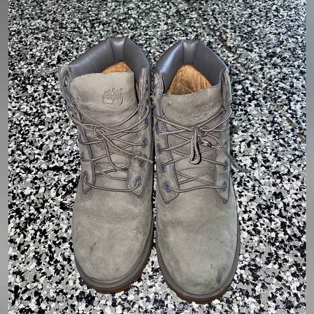 Grey Timberland men’s boots 5.5
